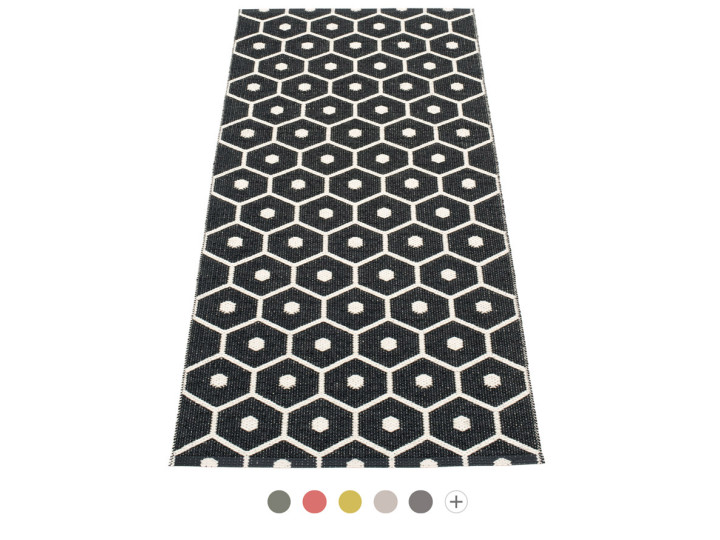 Tapis scandinave en plastique Pappelina modèle Honey