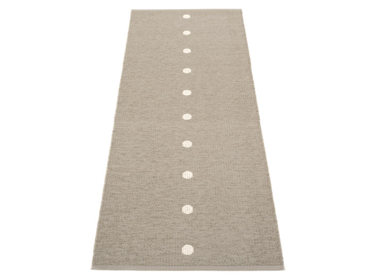 Tapis scandinave en plastique Pappelina modèle Peg