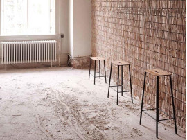Adam stool. Oak. Grey structure. Rectangularseat. H65 cm or H76 cm