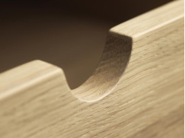 Radius bench. 