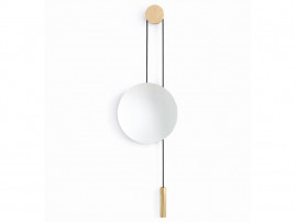 Miroir scandinave modèle Rise and Shine. Laiton.  