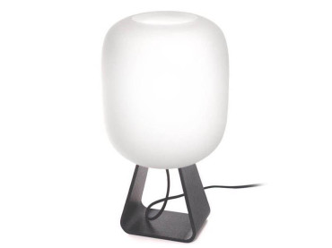 Lampe de table scandinave en opale et chêne laqué noir modèle Toad 1UP