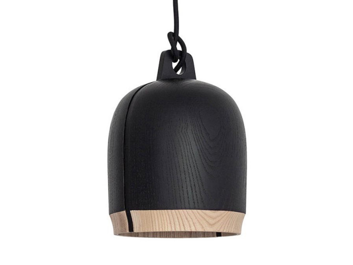 Suspension scandinave modèle Poiju frêne noir