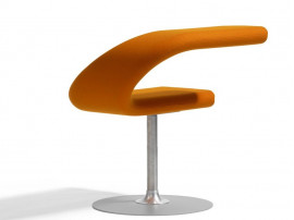 Innovation C swivel chair. 