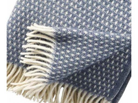 Knut throw, 130 x 200cm. 100% eco lambs wool.