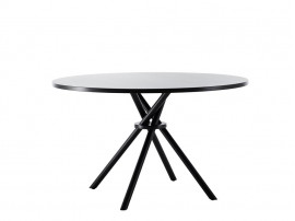 Bouquet round dining table. 3 dimensions