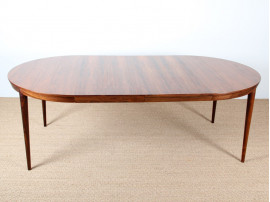 Scandinavian round table in Rio rosewood 4/8 seats.