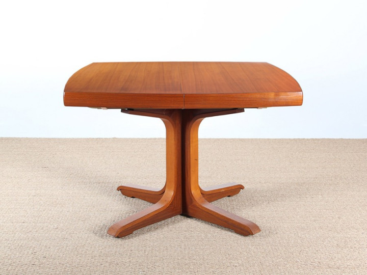 Extending square dining table  4/8 seats