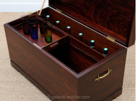 Rio rosewood bar chest (c.1970)