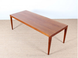 Occasional table in teak