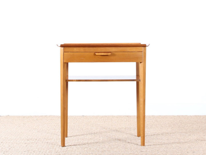 Little Scandinavian coffee or bedside table (1958)