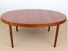 Scandinavian oval table in teak 6/12 seats