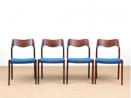 Suite de 4 chaises en palissandre de Rio modèle 71 