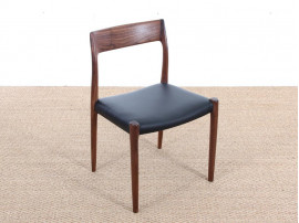 Chaise moller 77 noyer cuir noir, nouvelle édition