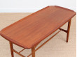 Table basse scandinave en teck.