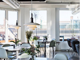 Mid-Century  modern scandinavian table lamp PH 31⁄2-3 aluminium by Poul Henningsen for Louis Poulsen.