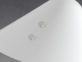 Lampe de table ou de bureau scandinave Swing VIP. Edition neuve. 