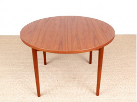 Mid-Century modern scandinavian round dining table in teak 4/8 seats by Nils Jonsson