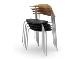 Chaise scandinave modèle CH 88P assise rembourrée. Edition neuve. 