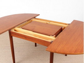 Mid-Century  modern scandinavian round dining table in teak, 4/10 seats