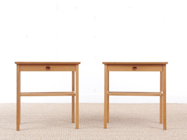 Mid-Century  modern scandinavian pair of bed tables in oak and teak