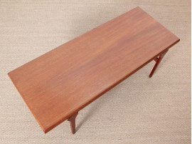 Mid-Century  modern scandinavian coffe table in teak by Johannes Andersen