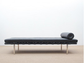Mid-Century  modern daybed, barcelona style