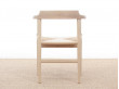 Chaise scandinave PP 68, édition neuve.