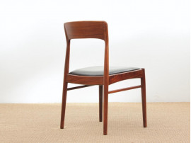 Mid-Century  modern scandinavian set of 8 rosewood chairs model 26 by Henning Kjærnulf.