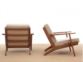 Paire de fauteuils scandinaves GE 290