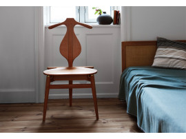 Mid-Century Modern PP505 Valet chair by Hans Wegner. New product.
