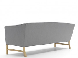 Canapé sandinave modèle OW603. Edition neuve.