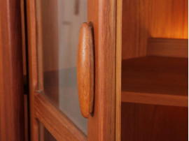 Mid-Century  modern scandinavian  corner board in teak by Dyrlund.