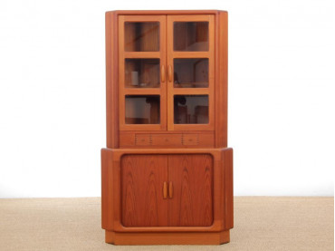 Mid-Century  modern scandinavian  corner board in teak by Dyrlund.