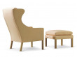 Fauteuil  scandinave modèle  2204 Wing chair. Edition neuve