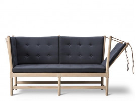 Canapé scandinave modèle Spoke Back. Edition neuve