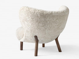 Little Petra VB1 lounge chair by Viggo Boesen. New edition