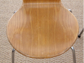 Mid-Century  modern  set of dining Hant chairs. 4 legs