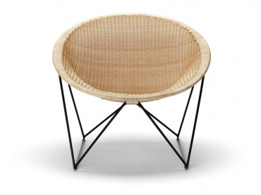 C317 lounge chair by Yuzuru Yamakawa. New éditon