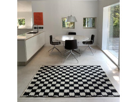 Mid-modern scandinavian rug model VK5 white / black