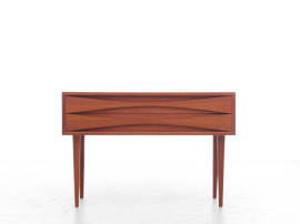 Mid-Century modern scandinavian small chest of drawer by Arne Vodder