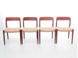 Suite de 4 chaises scandinaves en teck modèle 75
